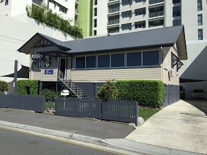 Associated Cleaning place picture
